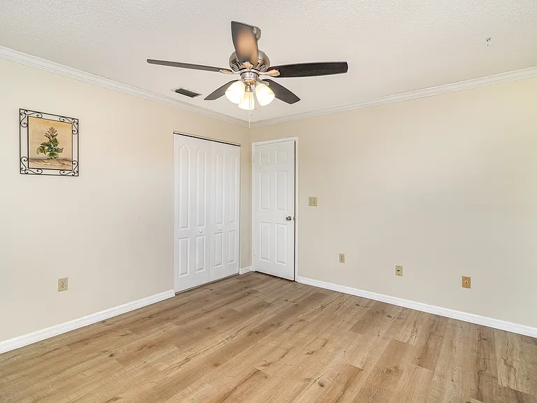 3135 Shady Dell Ln — Photo 9