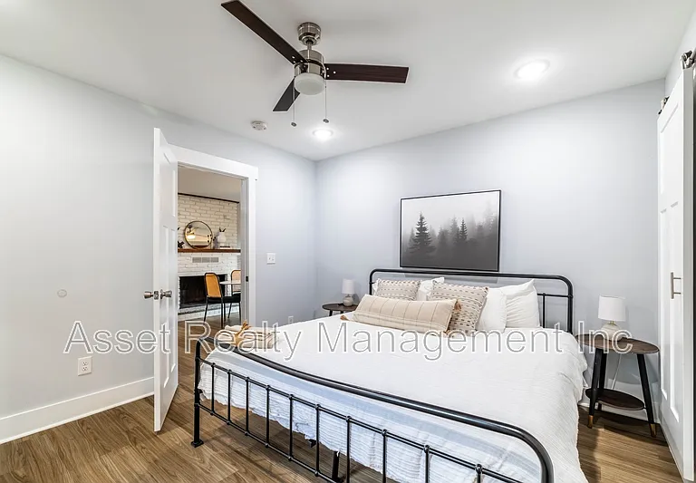 301 E Quincy Ave — Photo 19