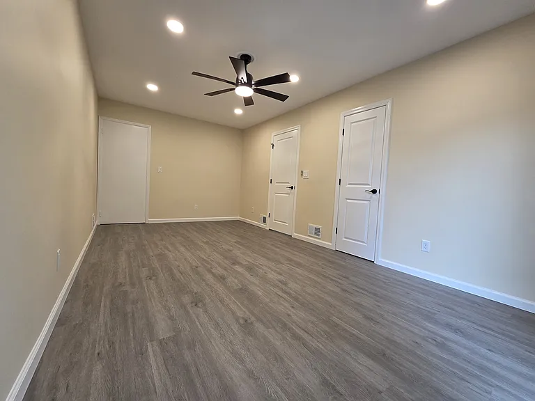 30 Amber St #2 — Photo 14