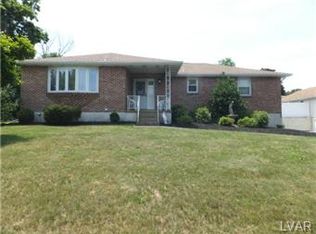 65 Moyers Ln, Easton, PA 18042