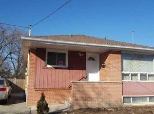 47 Honbury Rd, Toronto, ON M9V 1W5