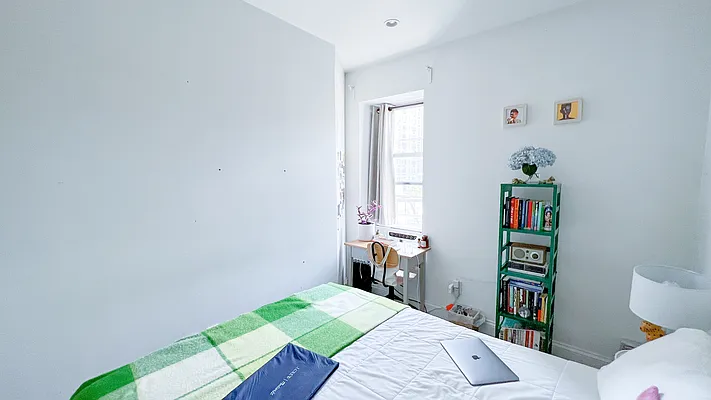 Rented by Brighton Management | media 18