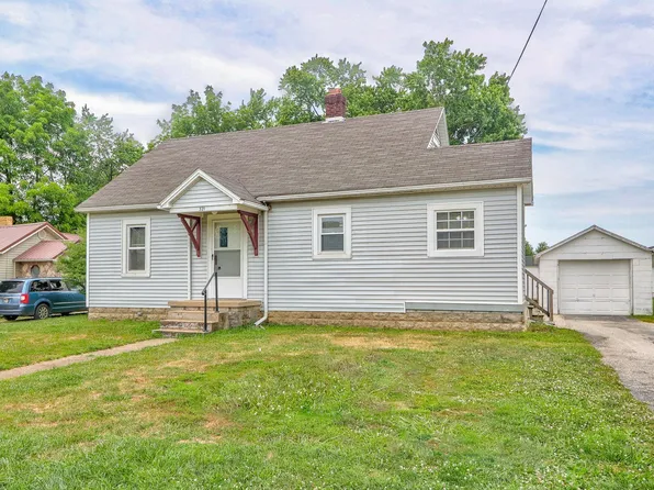 321 E Medcalf St, Dale, IN 47523