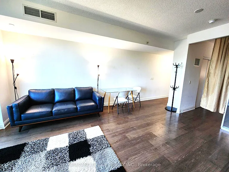 160 Vanderhoof Ave #212 — Photo 7