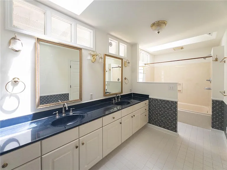 965 Millbrook Ct — Photo 22