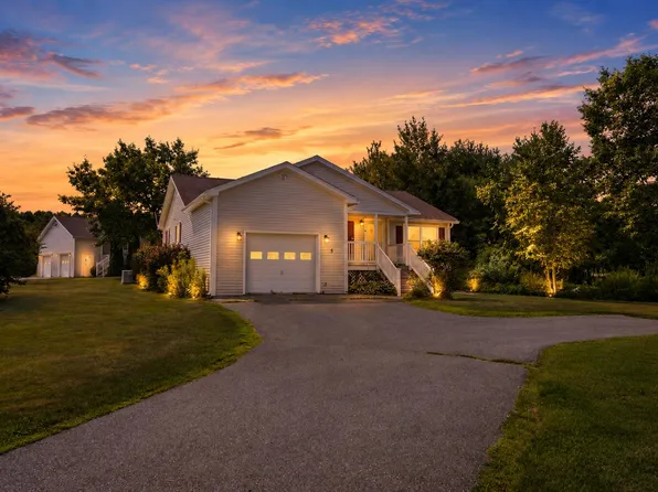 5 Cambridge Drive, Hermon, ME 04401