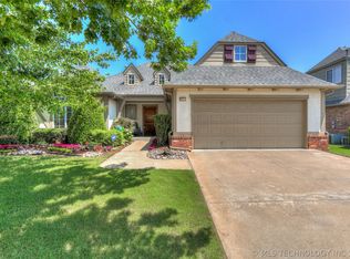 9511 E 118th Pl, Bixby, OK 74008
