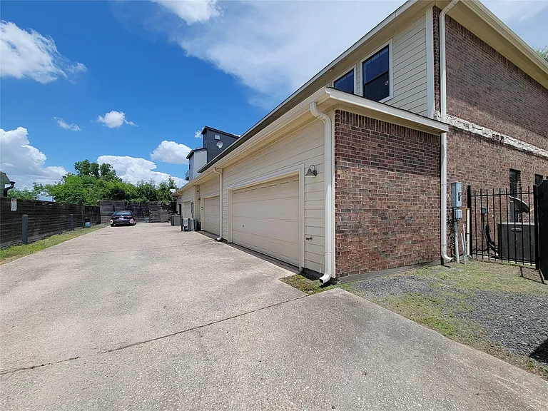 1414 Emancipation Ave #A — Photo 31