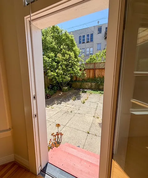 Stanyan At Oak Apartments — Photo 7