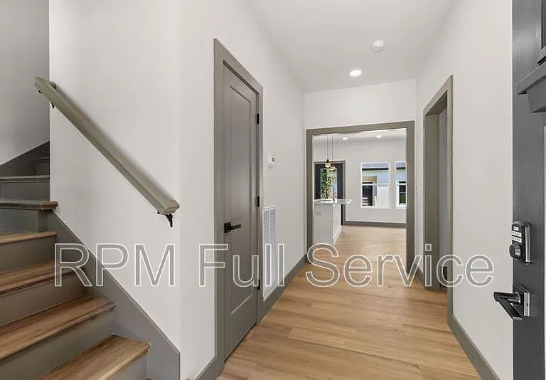 2400 Buchanan St — Photo 44