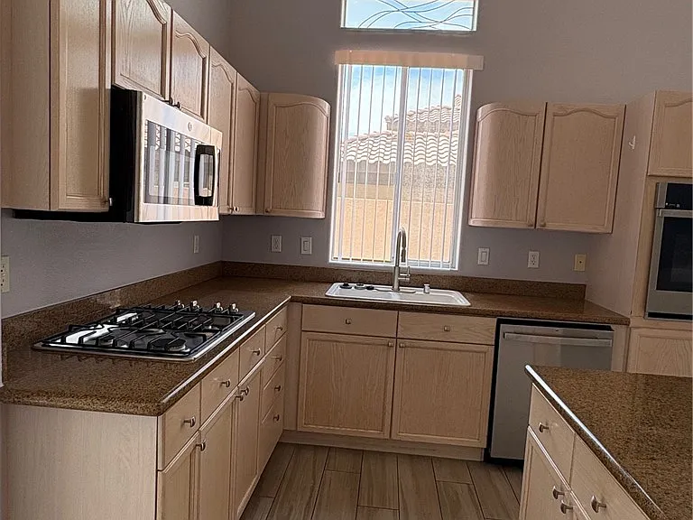 8727 Stockholm Ave — Photo 9