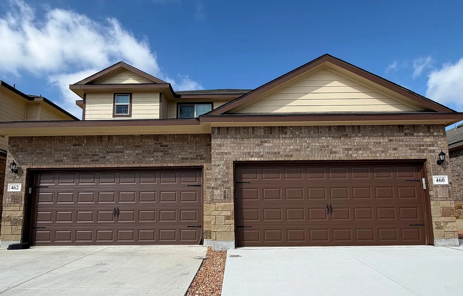 Modern 3/2 Townhouse is NBTX — Photo 1