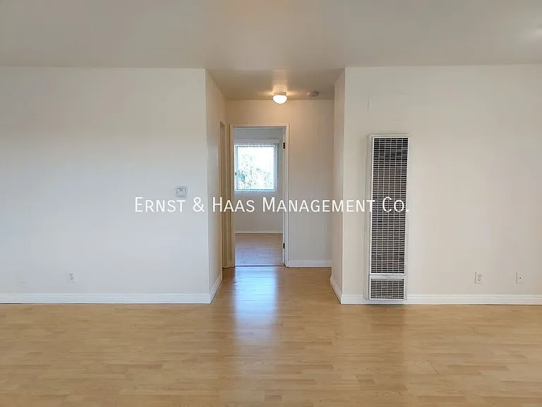 1080 Saint Louis Ave #304 — Photo 6