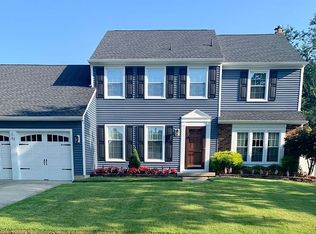 52 Stratford Ln, Mount Laurel, NJ 08054