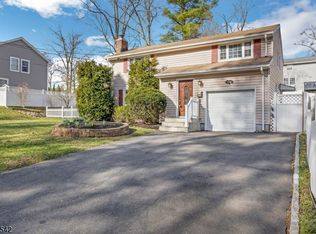 96 Sheridan Ave, Waldwick, NJ 07463