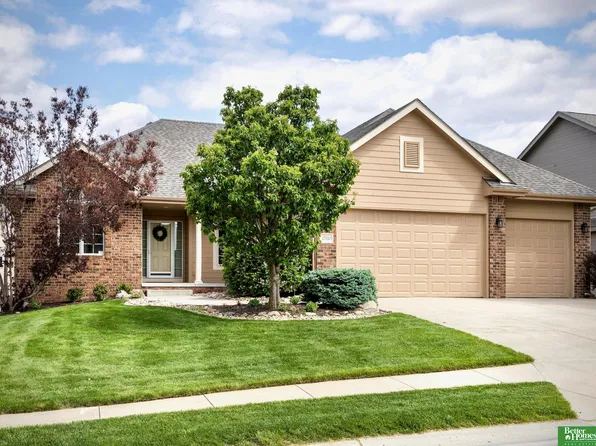 17010 Burdette St, Omaha, NE 68116