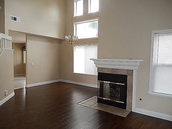 2nd image of 44733 Calle Banuelos
