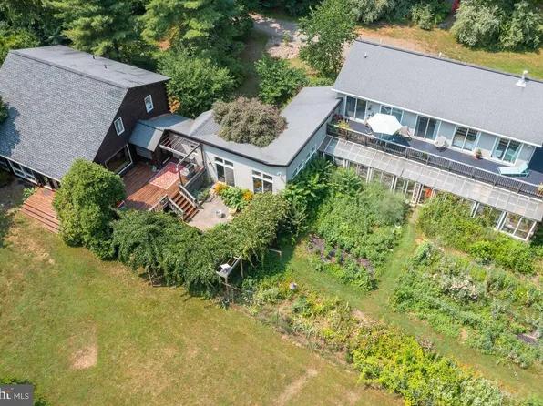 5605 Pignut Mountain Dr, Warrenton, VA 20187