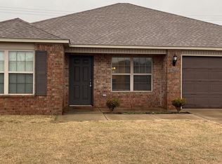 6300 SW Chalkstone Rd, Bentonville, AR 72712