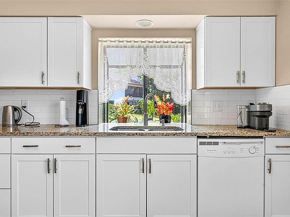3rd image of 1846 LAKE CYPRESS DRIVE #1846