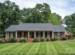 1039 Shadowbrook Ln, Charlotte, NC 28211
