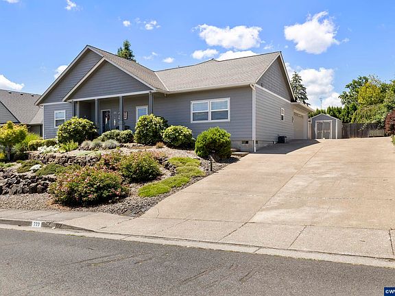2nd image of 777 SE Cynthian Dr