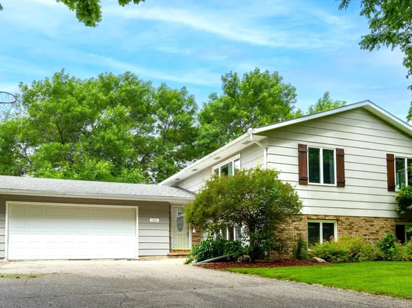 1221 27th St NW, Willmar, MN 56201