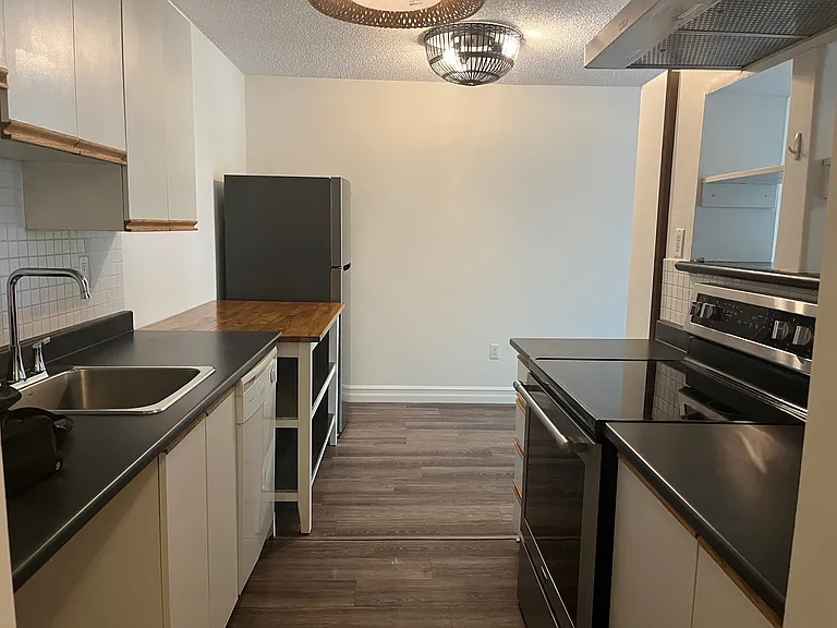 7571 Moffatt Rd #301 — Photo 3