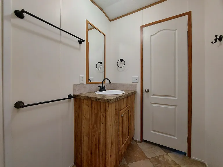 6504 Hunter St — Photo 11