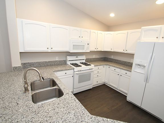 2nd image of 208 Thatch Palm Ct