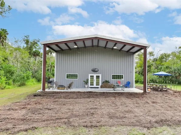 325 N Putnam Grove Rd, Oak Hill, FL 32759