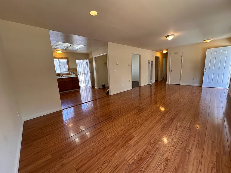 104 Davi Ave — Photo 3
