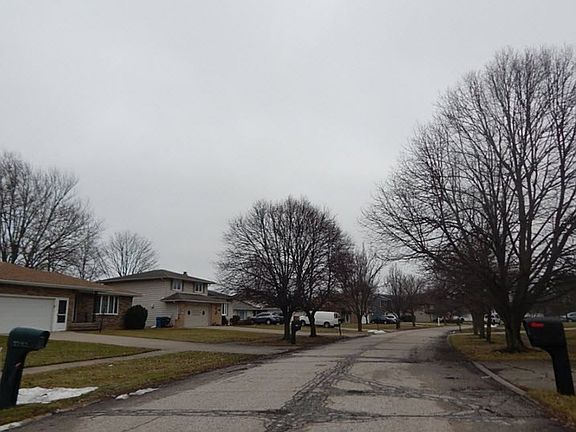 5th image of 7775 E Linden Ln