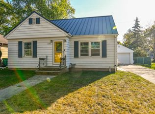 1195 Bond St, Green Bay, WI 54303