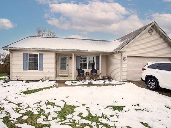 2nd image of 303 Woodland Ln