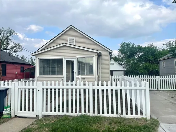 927 N Monroe Ave, Kansas City, MO 64120