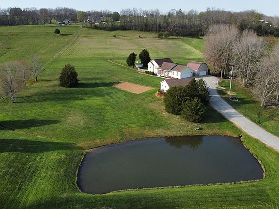3rd image of 330 Wolf Run Rd