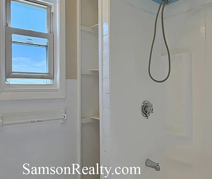 339-341 East Ave #3R — Photo 16