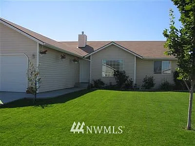 1351 Yost Circle photo 1
