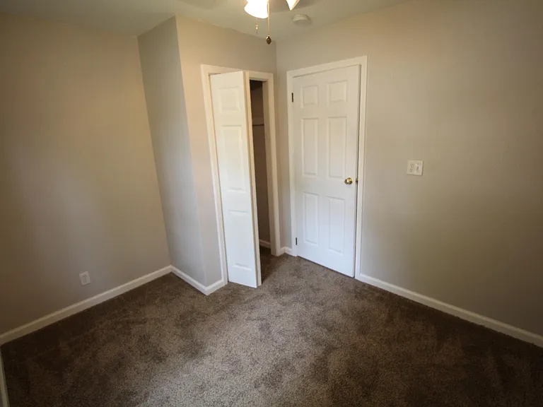 1229 Southlea Dr — Photo 6