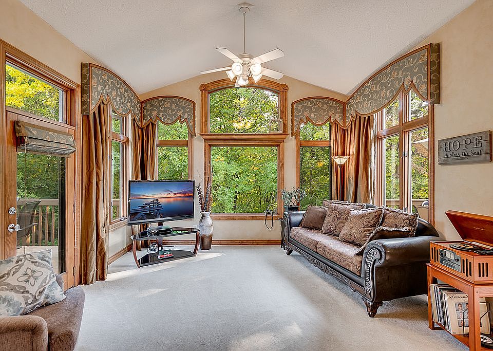 1st image of 11377 Preserve Ln N