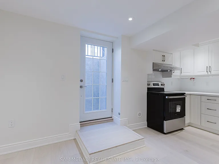 5489 Festival Dr — Photo 5