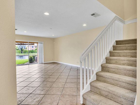 4th image of 3209 Osprey Ln #3209