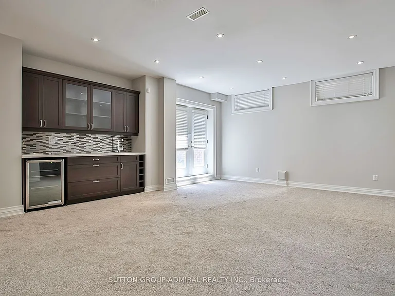21 Dunblaine Ave — Photo 28