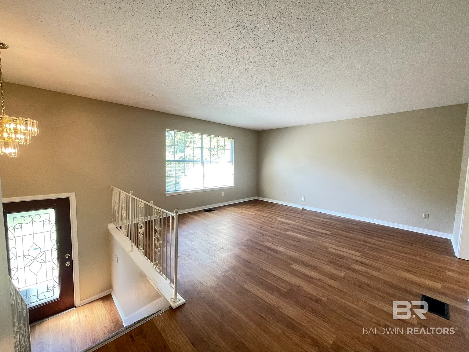 4 bed, 3.0 bath, 3503 sqft, $2,000 — Photo 3