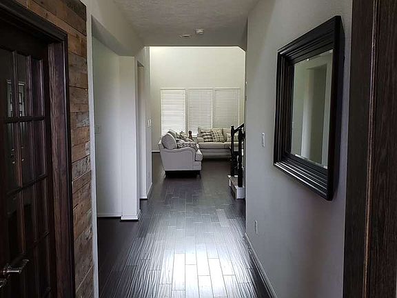 3rd image of 12926 Foxwood Creek Ln