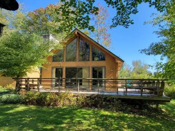 7976 N Point Dr, Pt Hope, MI 48468