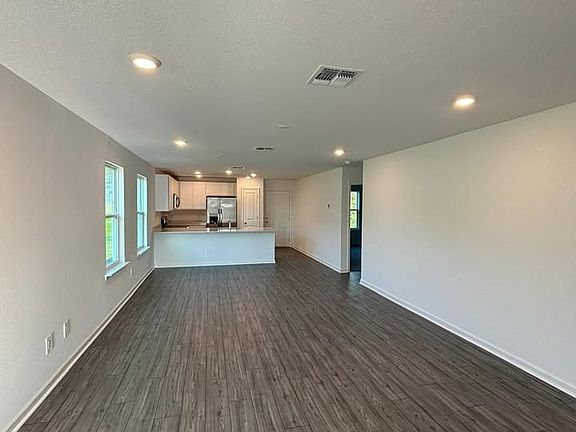 5th image of 3605 NE 32nd Ct
