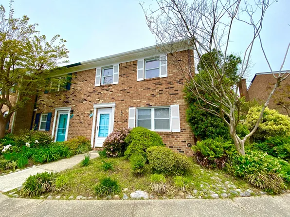 947 Indian Cir, Virginia Beach, VA 23451