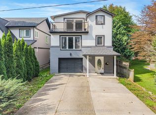 37 1/2 Cumberland St, Saint Catharines, ON L2M 1E4